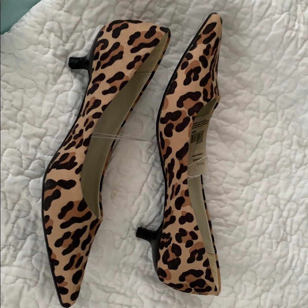 Mossimo kitten heel Leopard pump